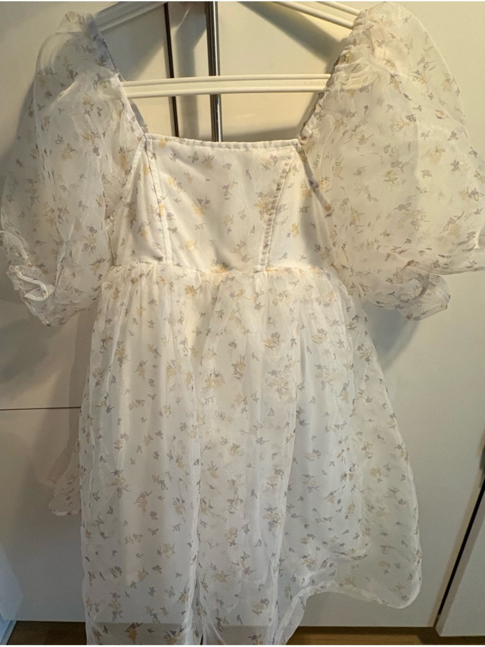 White Floral Puff Sleeve Midi Dress - Picture 2 of 2